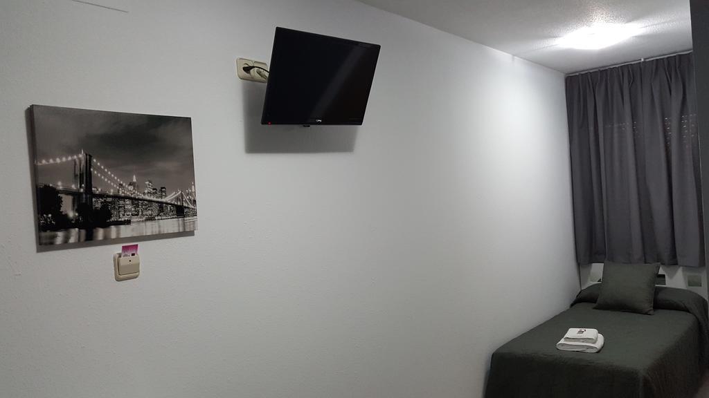 Hostal El Parque San Martín de la Vega Exteriér fotografie